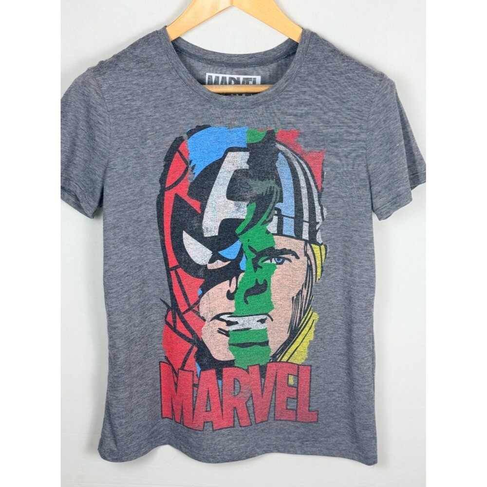 Marvel Avengers Graphic Tee Medium Shirt Spider-Man Captain America Hulk Thor